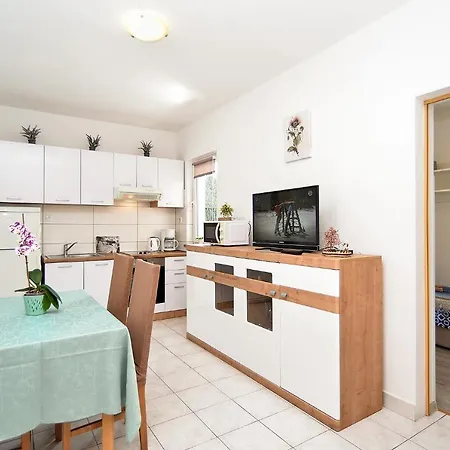 Milka 2074 Apartament *