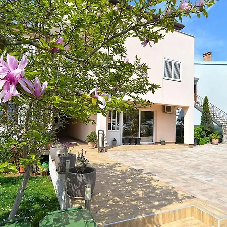 Milka 2074 Apartment Porec