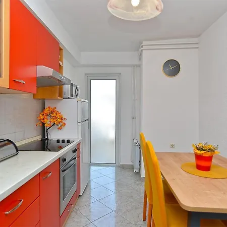 Milka 2074 Porec