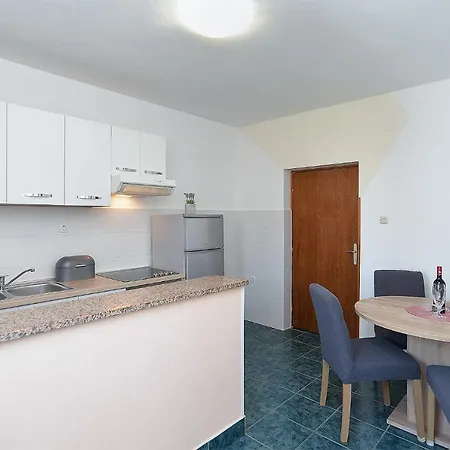 Apartment Milka 2074 Porec