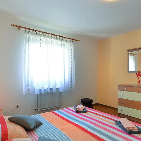 Milka 2074 Apartamento