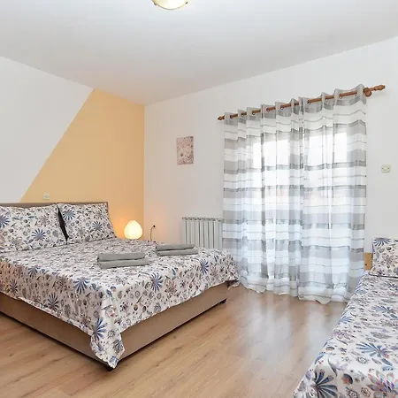 Apartamento Milka 2074 *