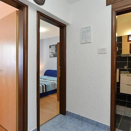 Apartamento Milka 2074 *